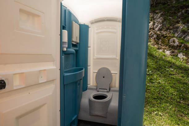 Best Luxury portable toilet rental  in Balfour, NC